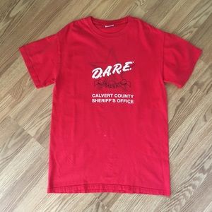 DARE Vintage Graphic Tee Tshirt 2006 red cotton Gildan‎